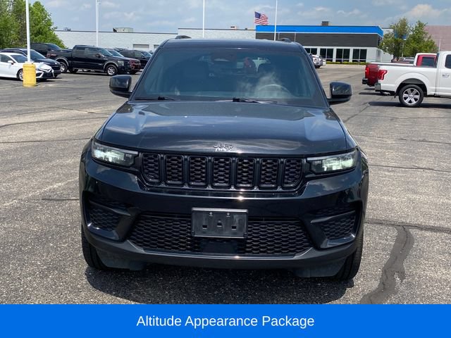 Used 2023 Jeep Grand Cherokee Altitude AWD/4WD video 2
