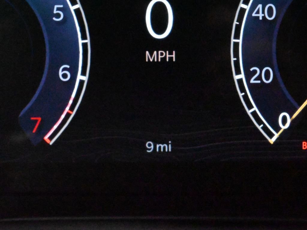 Used 2024 Jeep Grand Cherokee L Laredo RWD image 33