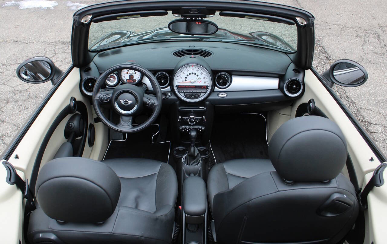 Used 2012 MINI Cooper Convertible image 13