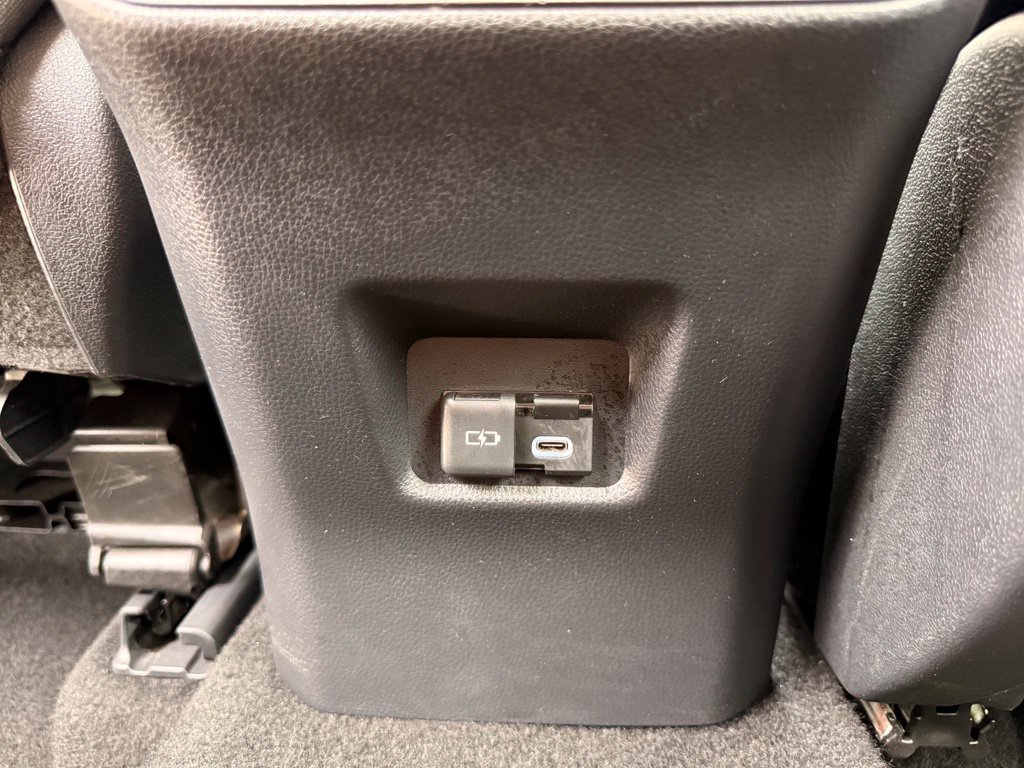 Used 2025 Toyota RAV4 XLE AWD/4WD image 25