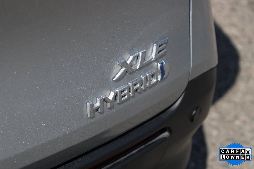 Used 2023 Toyota Sienna XLE image 40