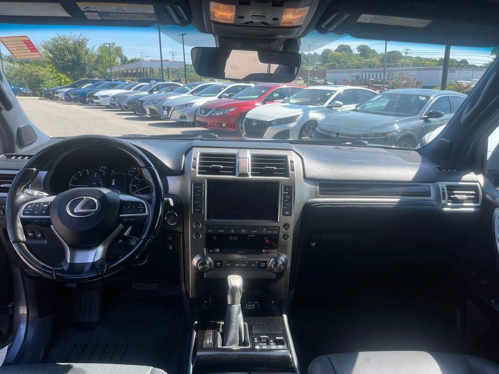 Used 2021 Lexus GX 460 Premium w/ Accessory Package AWD/4WD image 21