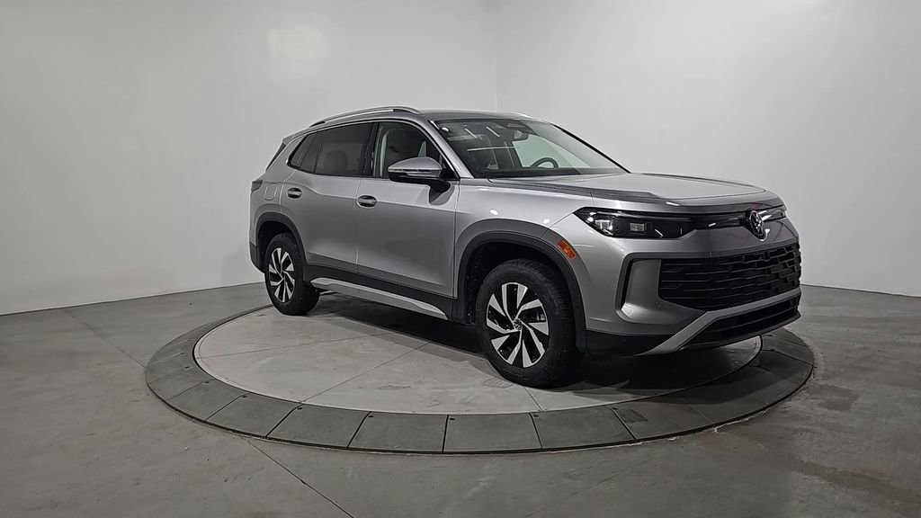 New 2026 Volkswagen Tiguan S image 7