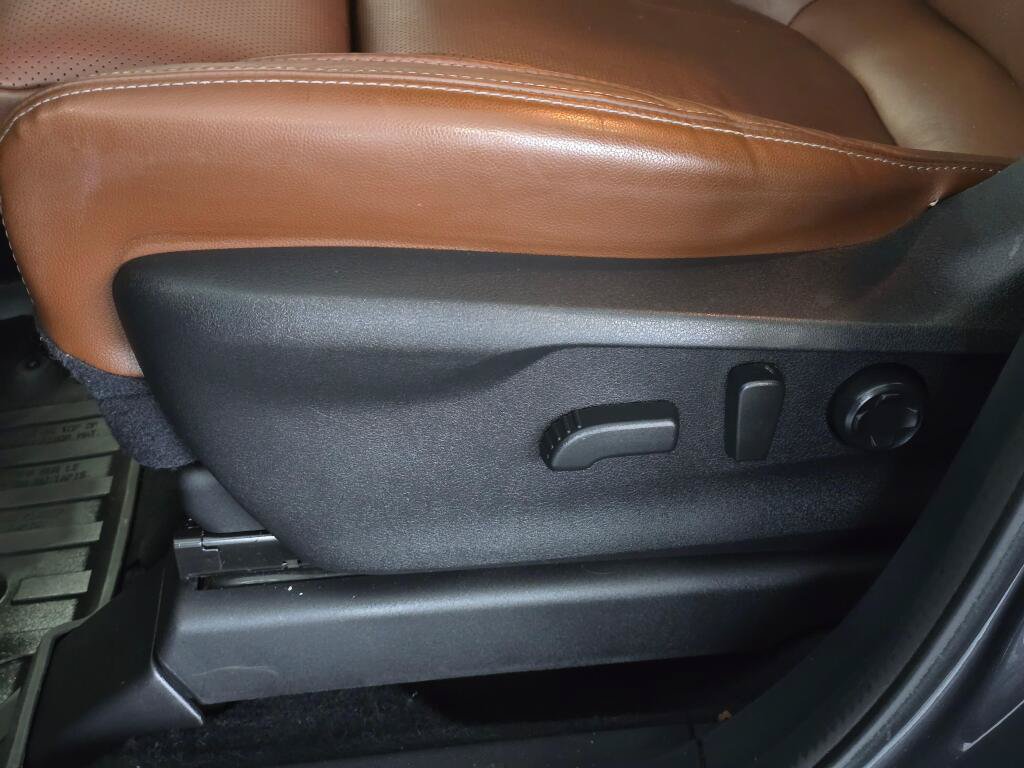 Used 2023 Subaru Ascent Touring AWD/4WD image 21