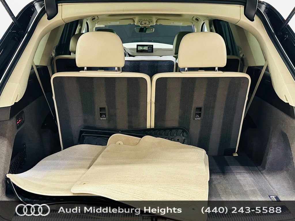 Used 2017 Audi Q7 3.0T Prestige image 31