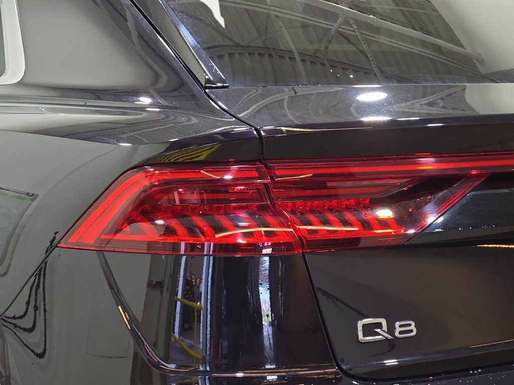 Used 2020 Audi Q8 Premium Plus AWD/4WD image 34