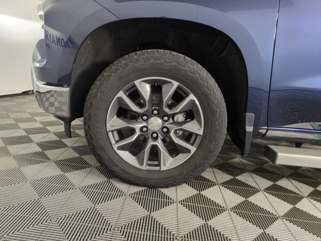 Used 2022 Chevrolet Silverado 1500 LT AWD/4WD image 25