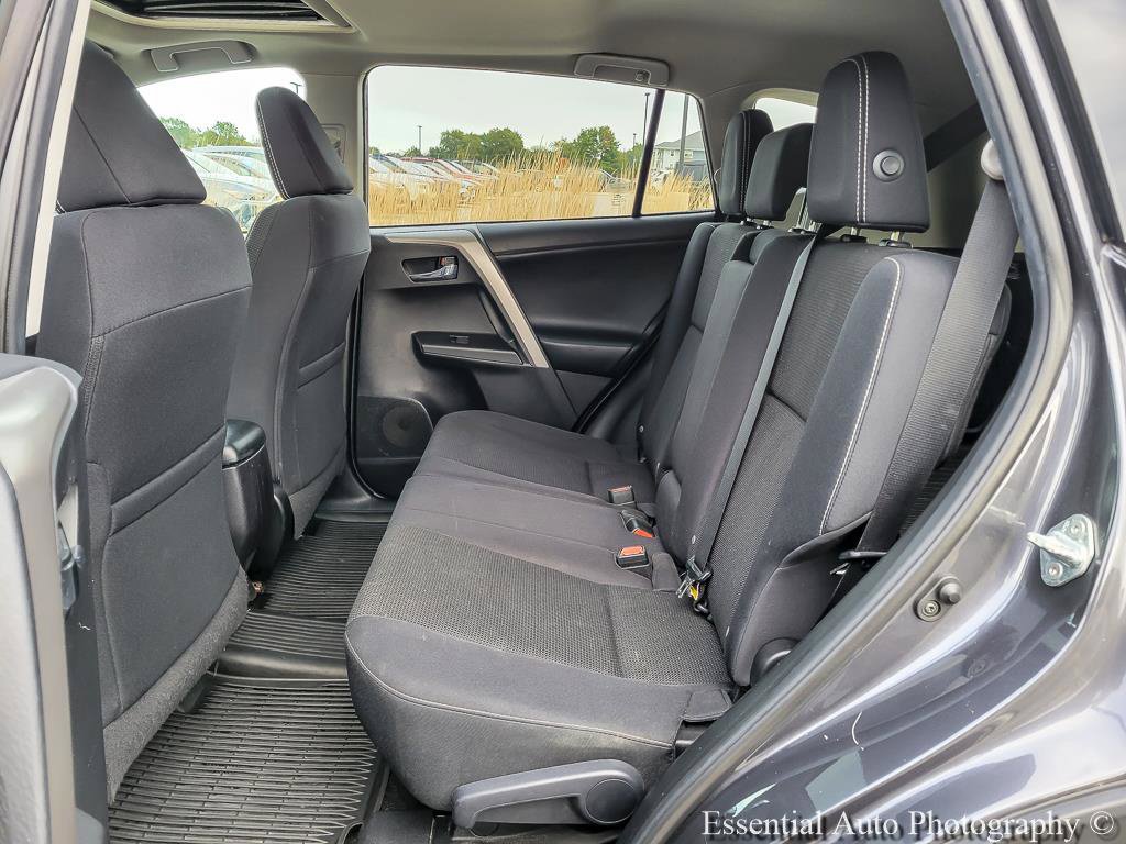 Used 2018 Toyota RAV4 XLE AWD/4WD image 11