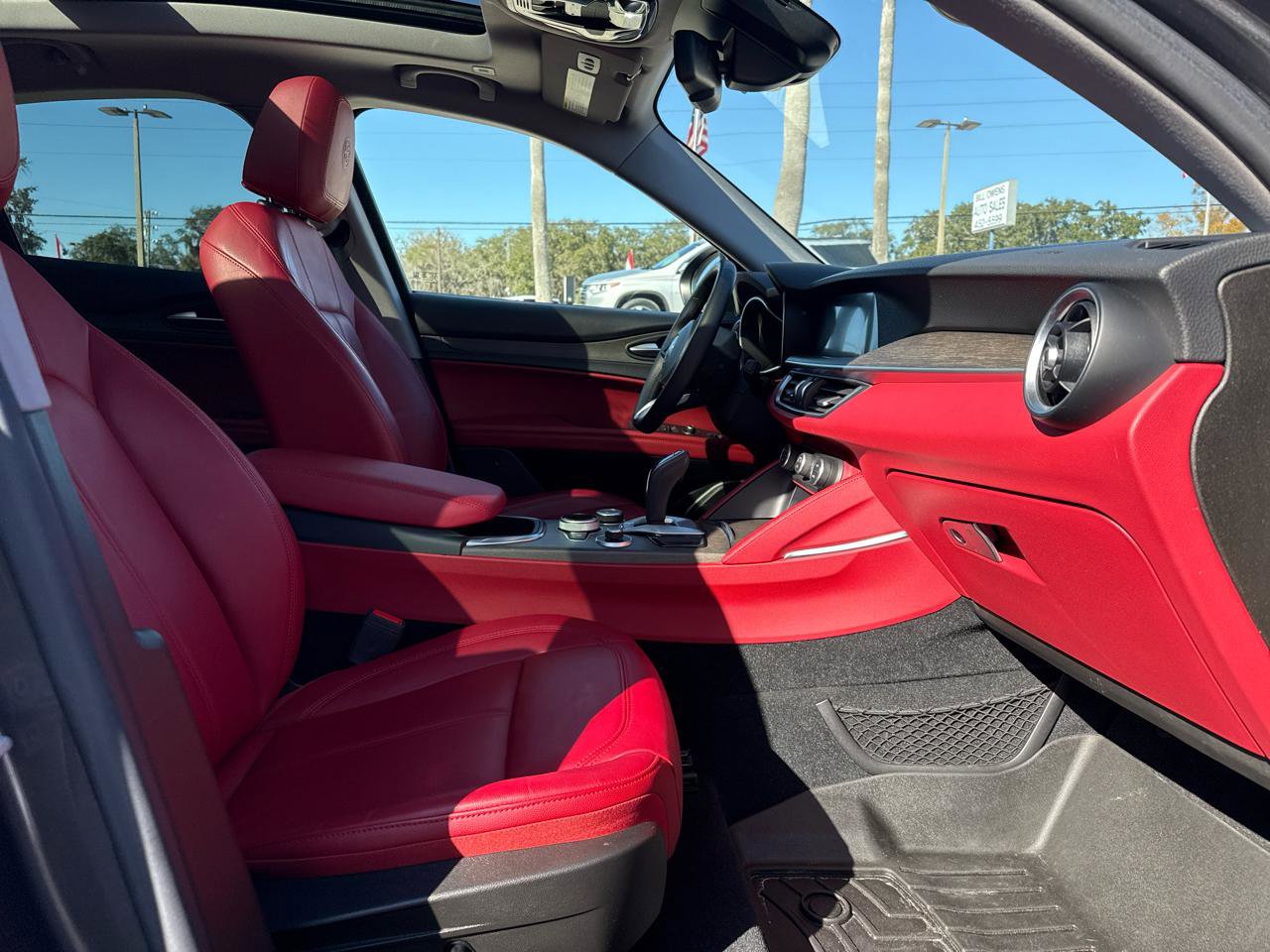 Used 2021 Alfa Romeo Stelvio Ti w/ Nero Edizione AWD/4WD image 9