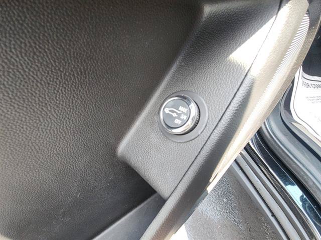 Used 2023 Chevrolet Traverse LT FWD image 22