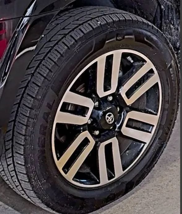 Used 2015 Toyota 4Runner Limited AWD/4WD image 10