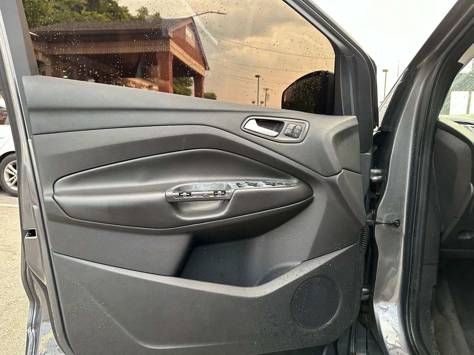 Used 2013 Ford Escape SEL image 16