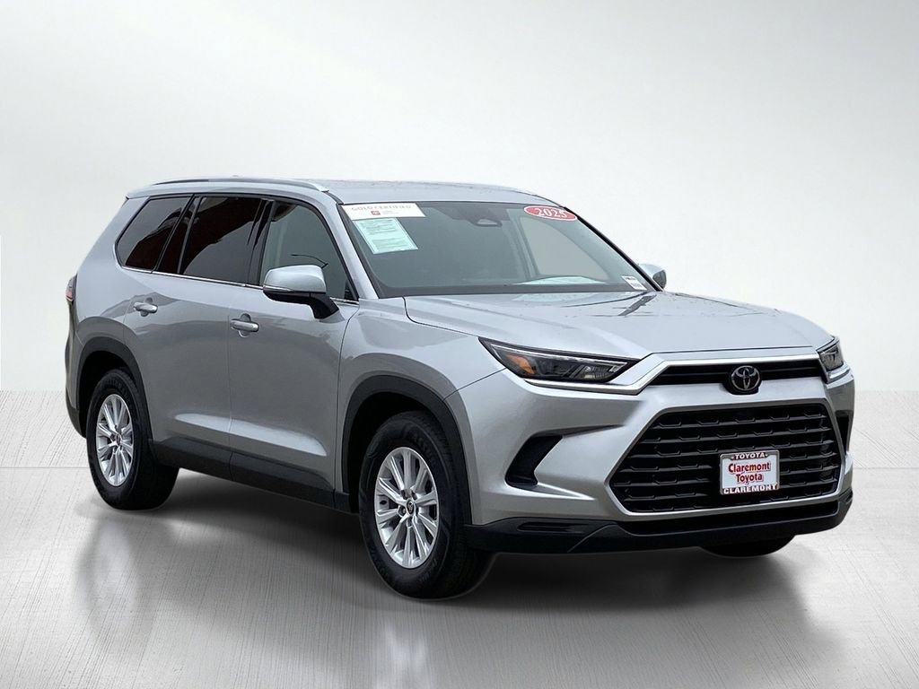 Certified 2025 Toyota Grand Highlander FWD image 12