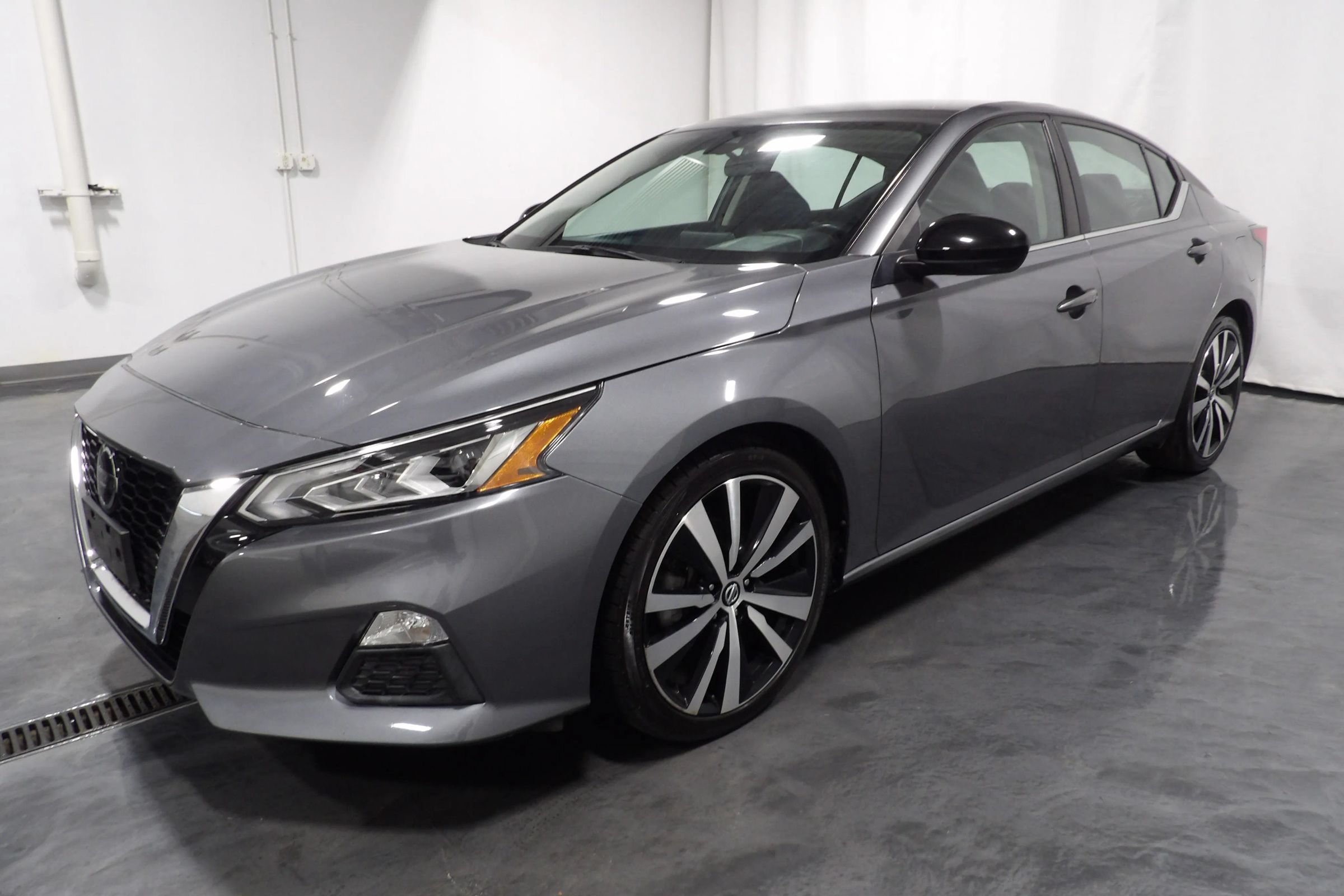 Used 2022 Nissan Altima 2.5 SR FWD image 3