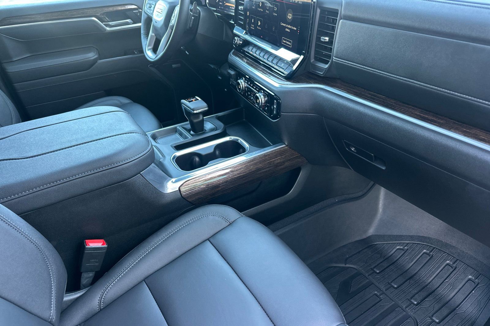 Used 2026 GMC Sierra 1500 Elevation w/ Elevation Premium Package AWD/4WD image 19