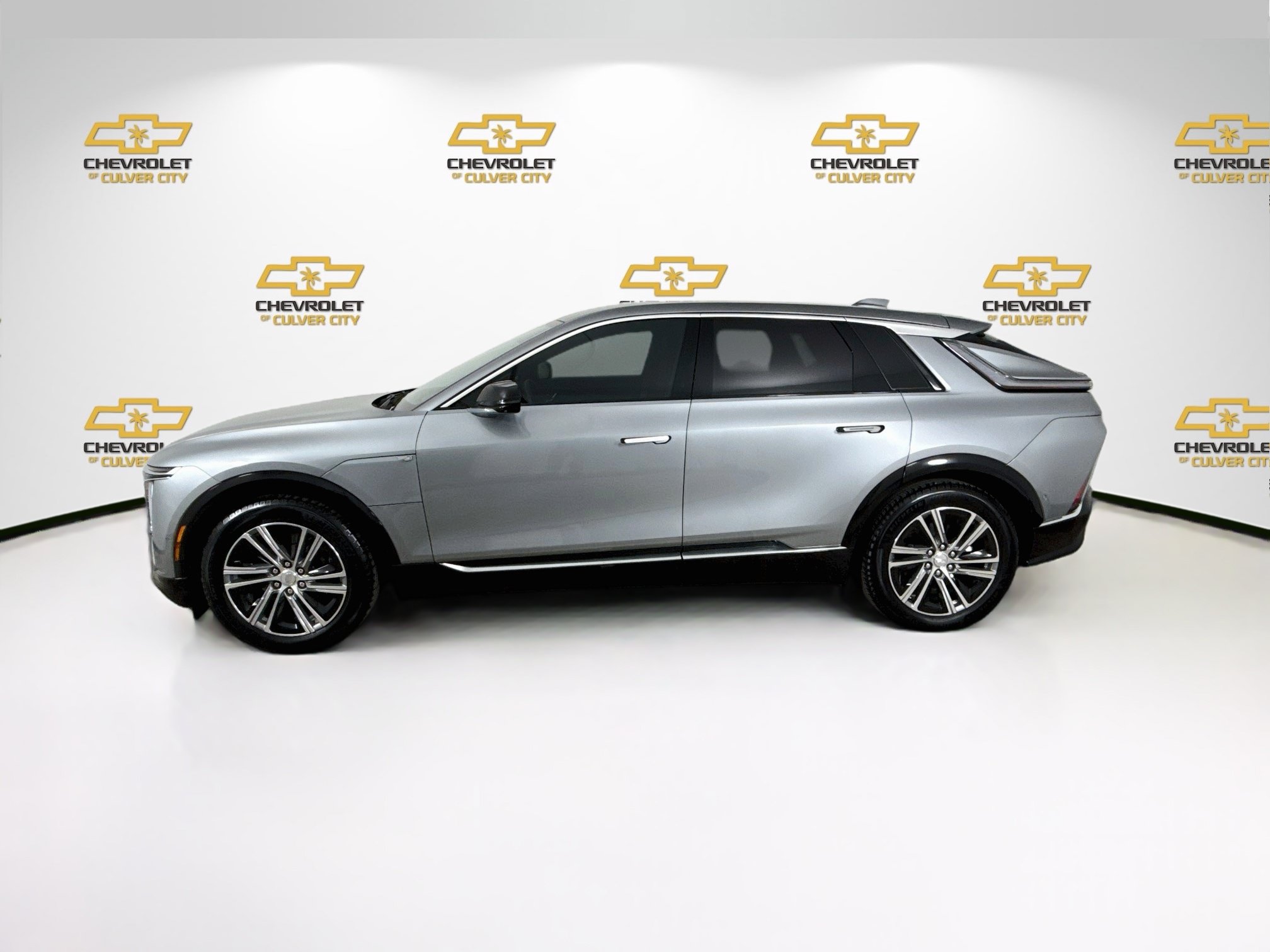 Used 2024 Cadillac Lyriq Luxury RWD image 5