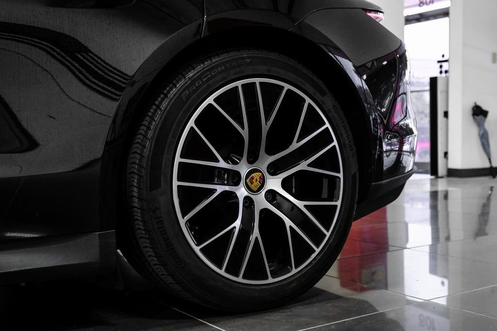 Used 2023 Porsche Taycan w/ Premium Package image 62