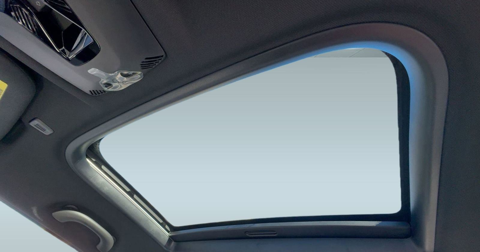 New 2026 MINI Cooper 4-Door Hardtop image 16