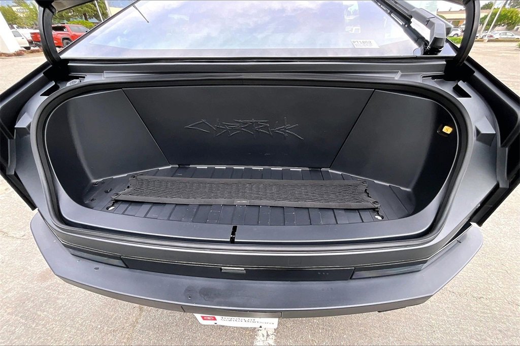 Used 2024 Tesla Cybertruck AWD Crew Cab image 30