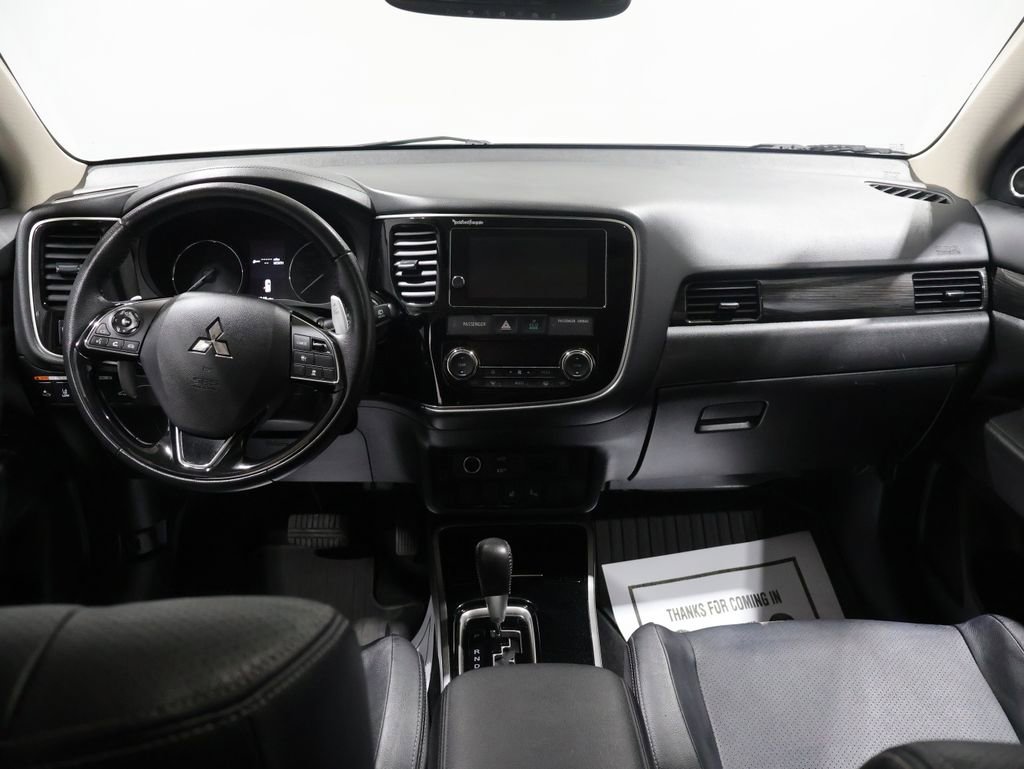 Used 2018 Mitsubishi Outlander GT AWD/4WD image 18