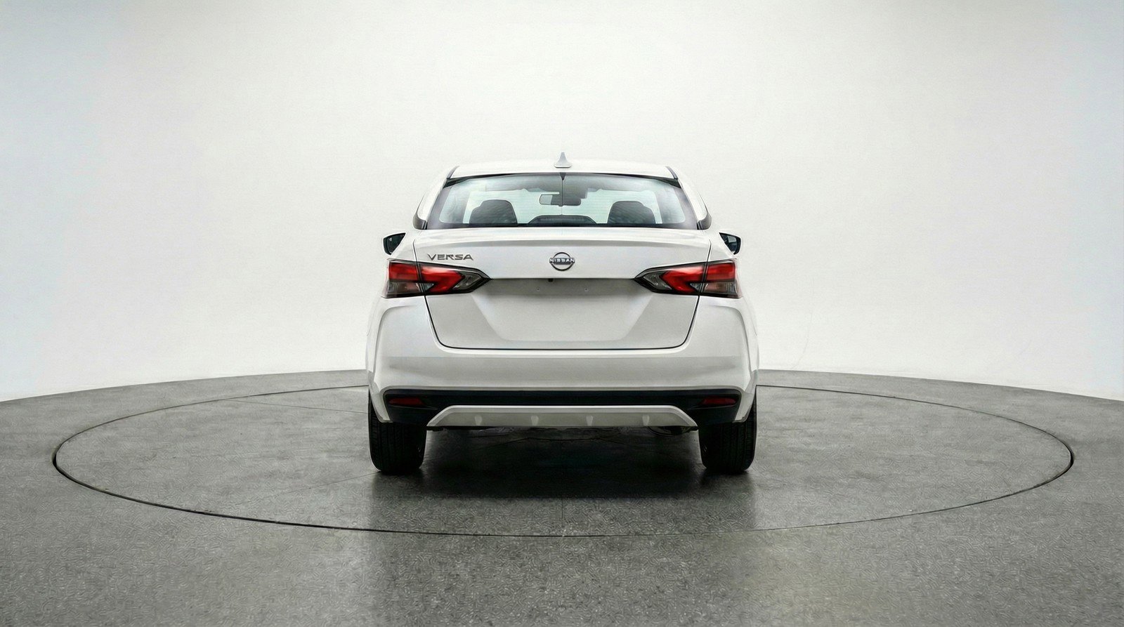 Used 2025 Nissan Versa SV image 7