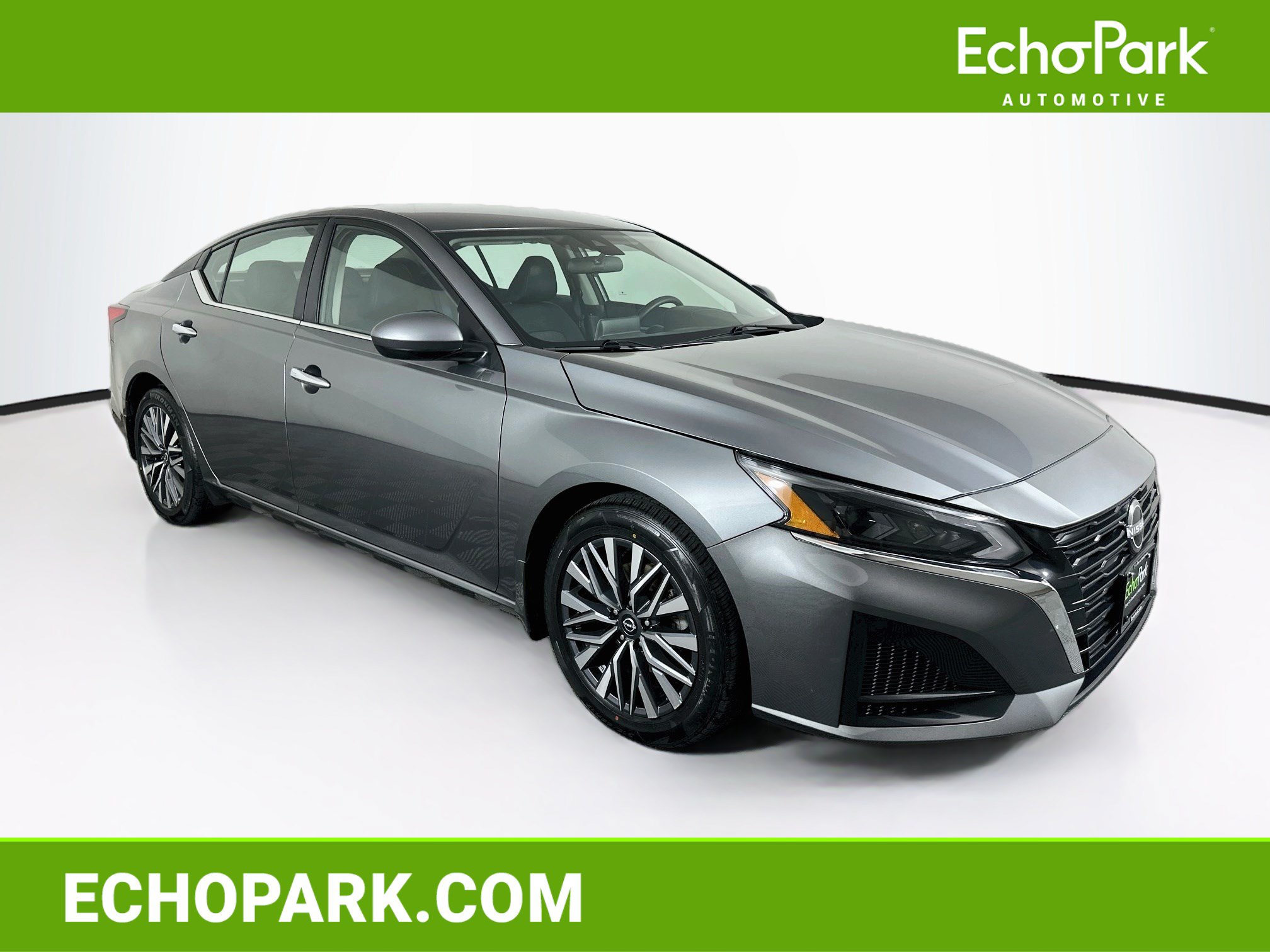 Used 2023 Nissan Altima 2.5 SV FWD image 1
