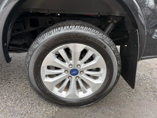 Used 2015 Ford F150 Lariat w/ Equipment Group 501A Mid image 13