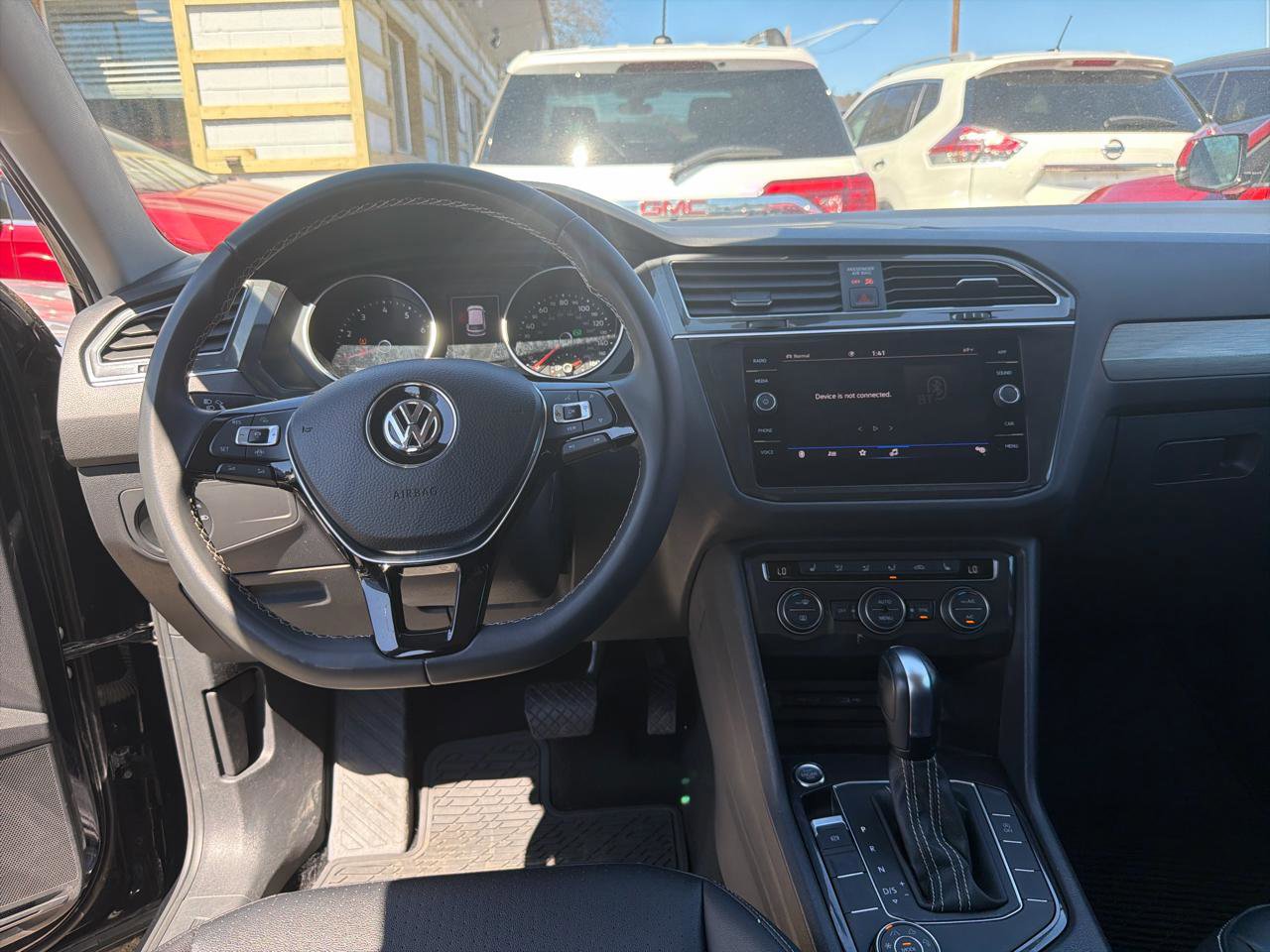 Used 2021 Volkswagen Tiguan SE w/ 3rd Row Seat Package AWD/4WD image 23