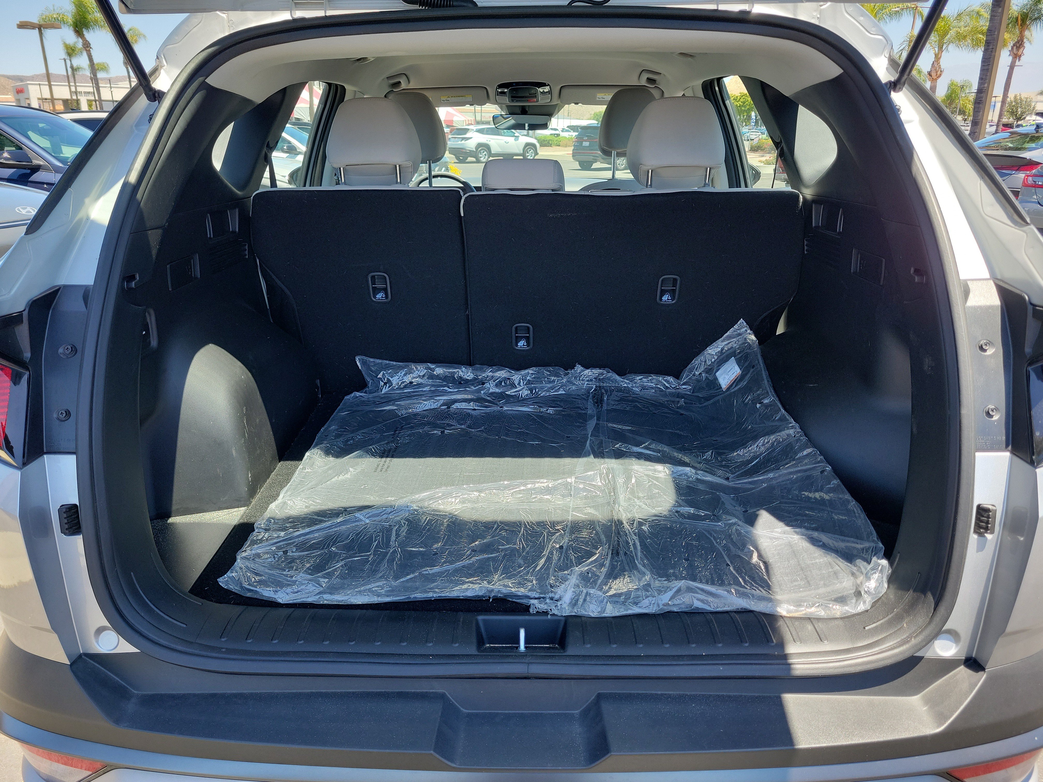 Certified 2025 Hyundai Tucson SE FWD image 28