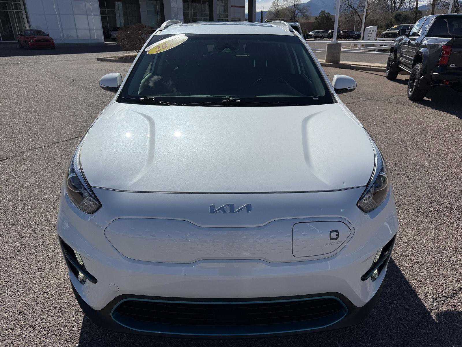 Used 2022 Kia Niro EX Premium w/ Cold Weather Package image 9