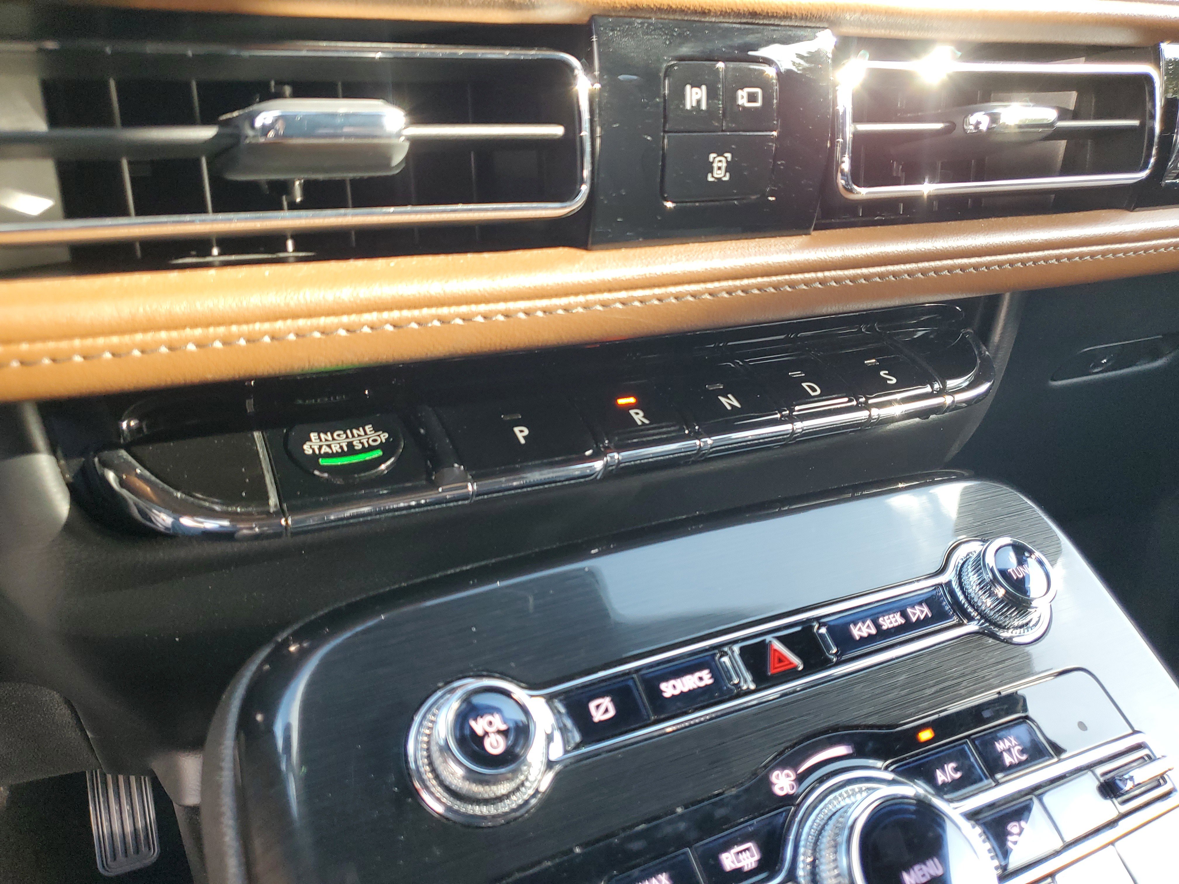 Certified 2022 Lincoln Nautilus Reserve w/ Equipment Group 201A image 26