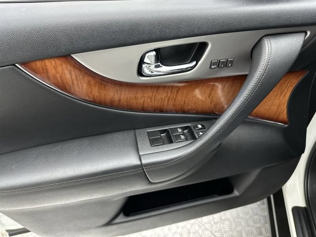 Used 2013 INFINITI FX37 AWD w/ Premium Pkg image 12