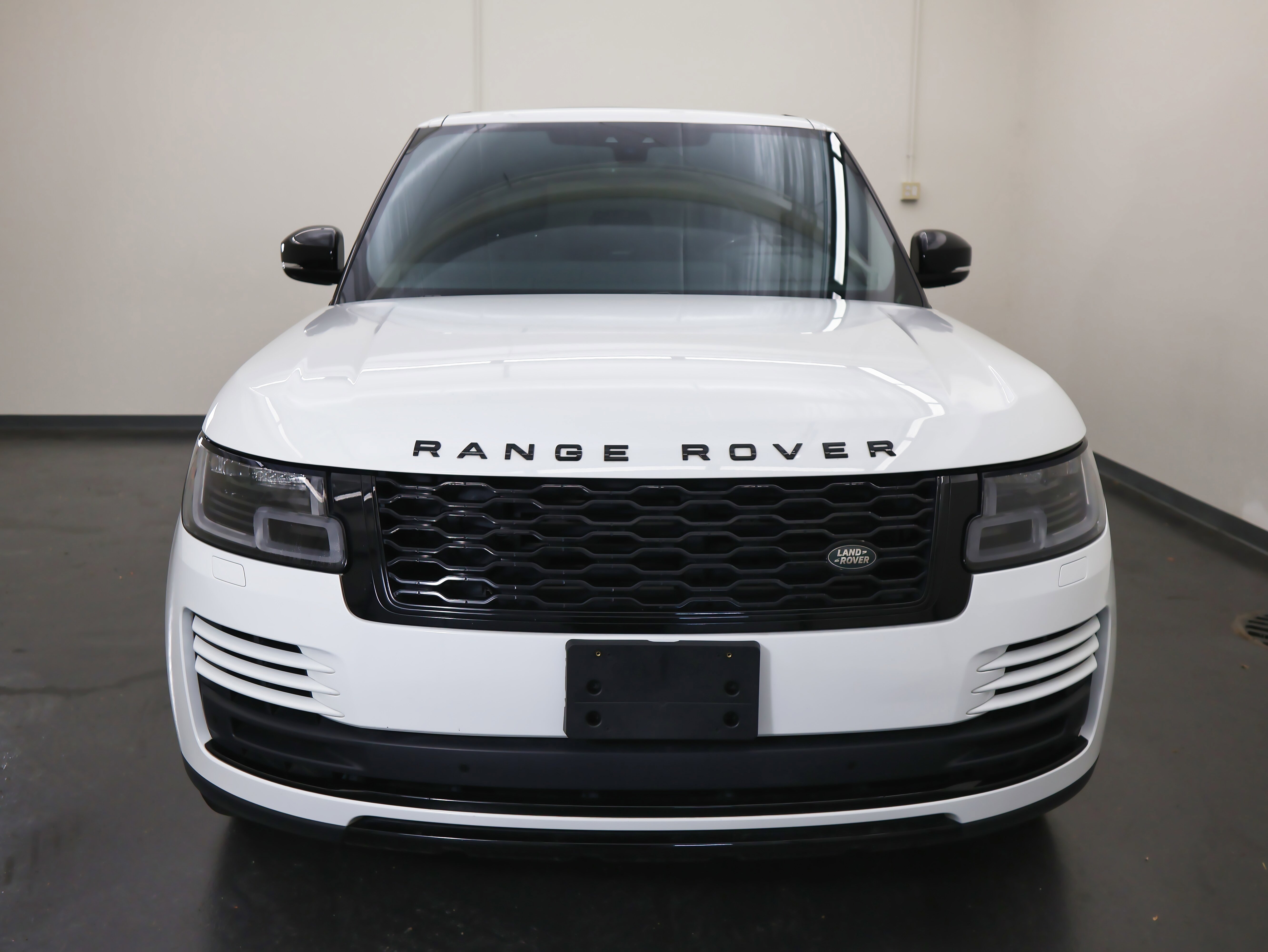 Used 2020 Land Rover Range Rover HSE image 8