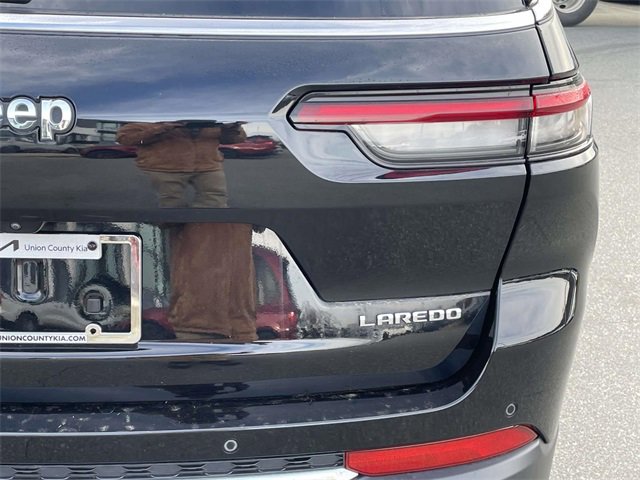 Used 2022 Jeep Grand Cherokee L Laredo w/ Luxury Tech Group I image 11