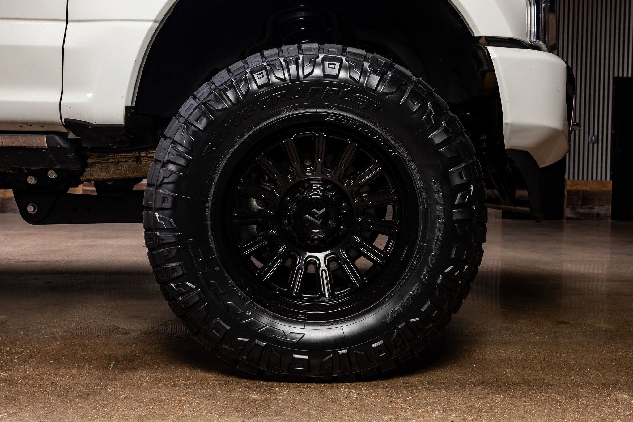 Used 2022 Ford F250 Platinum w/ FX4 Off-Road Package image 12