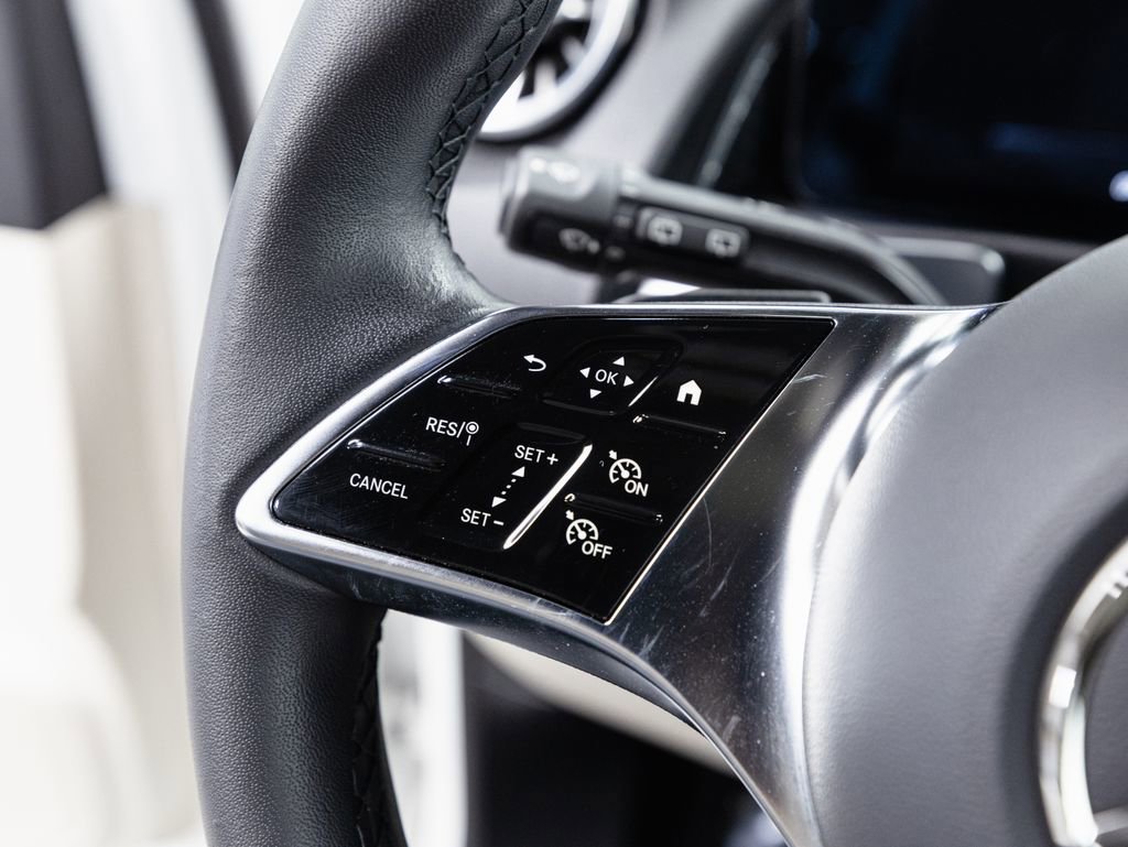 Certified 2024 Mercedes-Benz EQB 300 4MATIC image 10