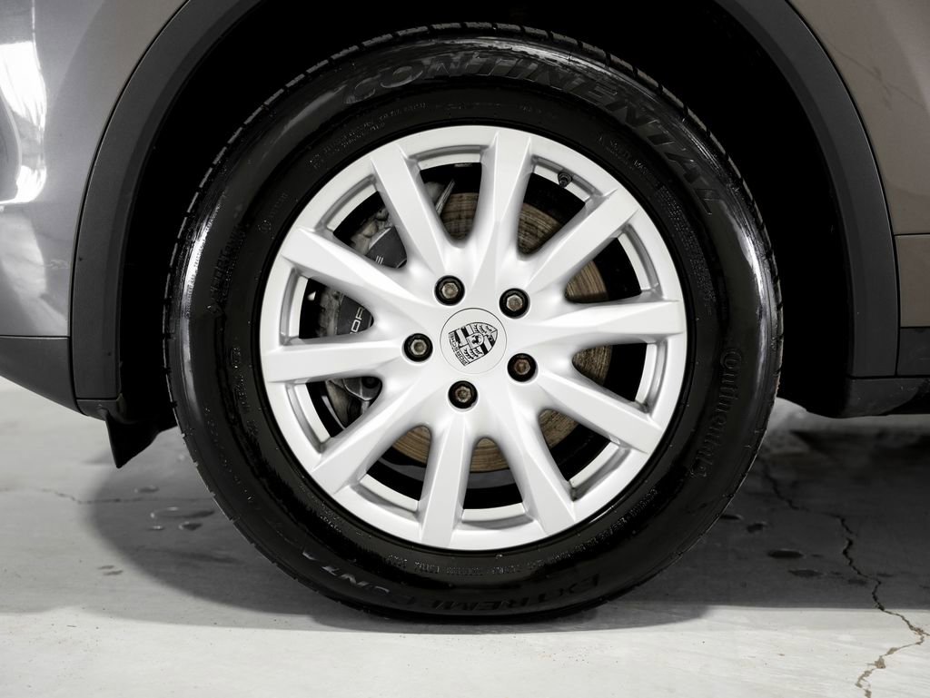 Used 2012 Porsche Cayenne image 40