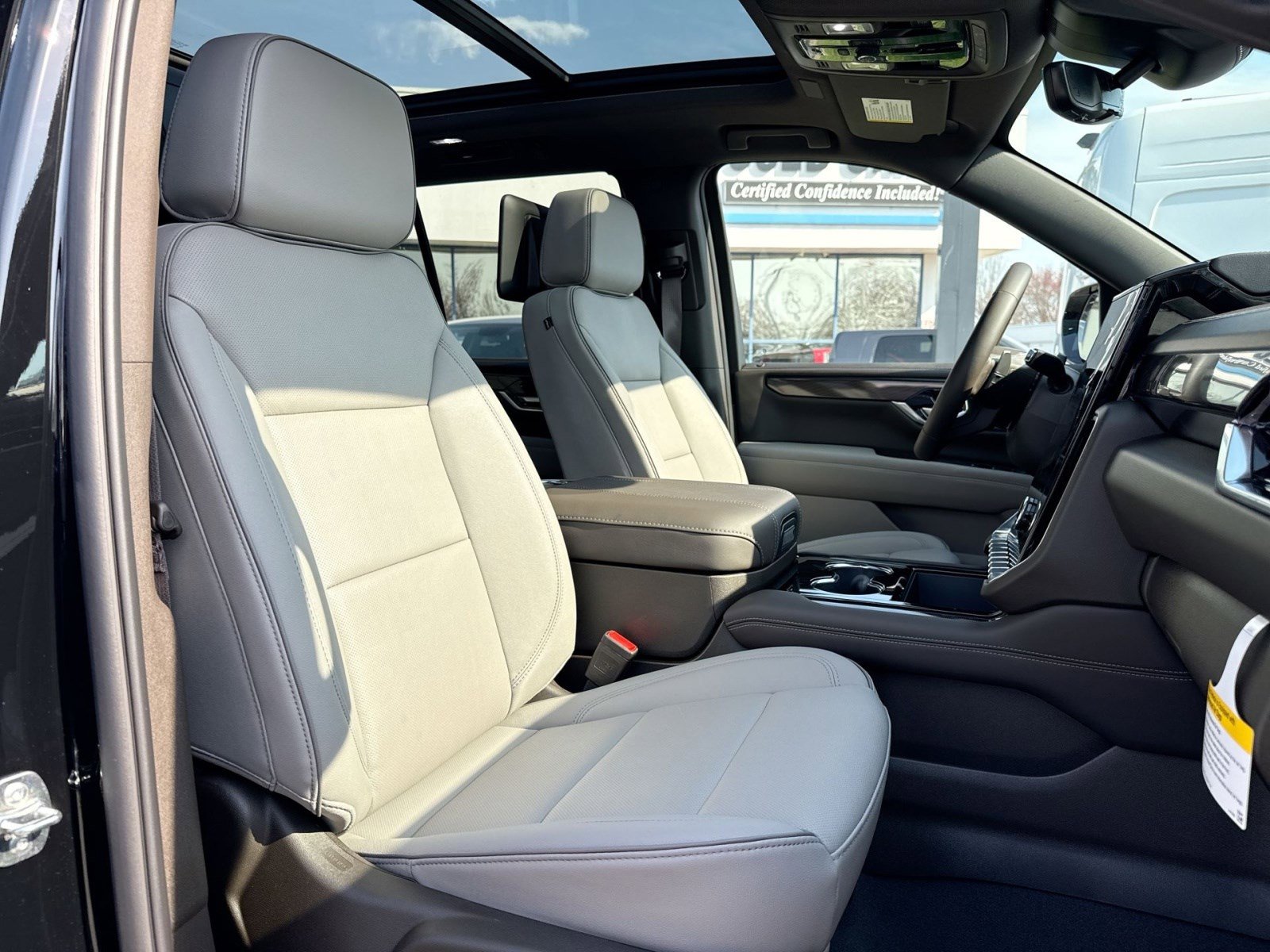 New 2026 GMC Yukon Elevation w/ Elevation Premium Package AWD/4WD image 23