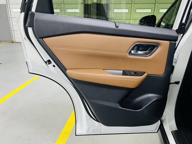 New 2026 Nissan Rogue Platinum image 29