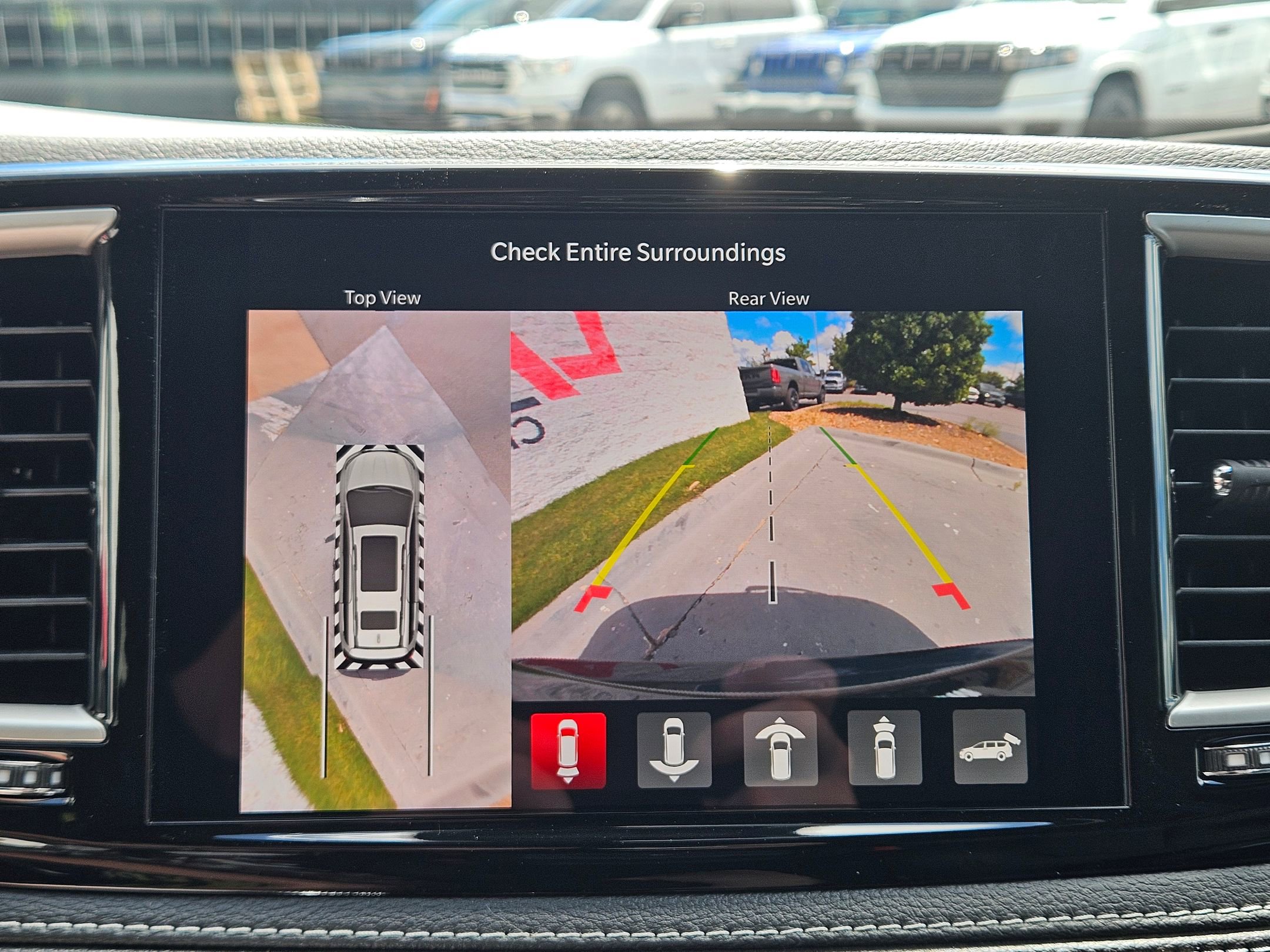 New 2027 Chrysler Pacifica Select FWD image 27