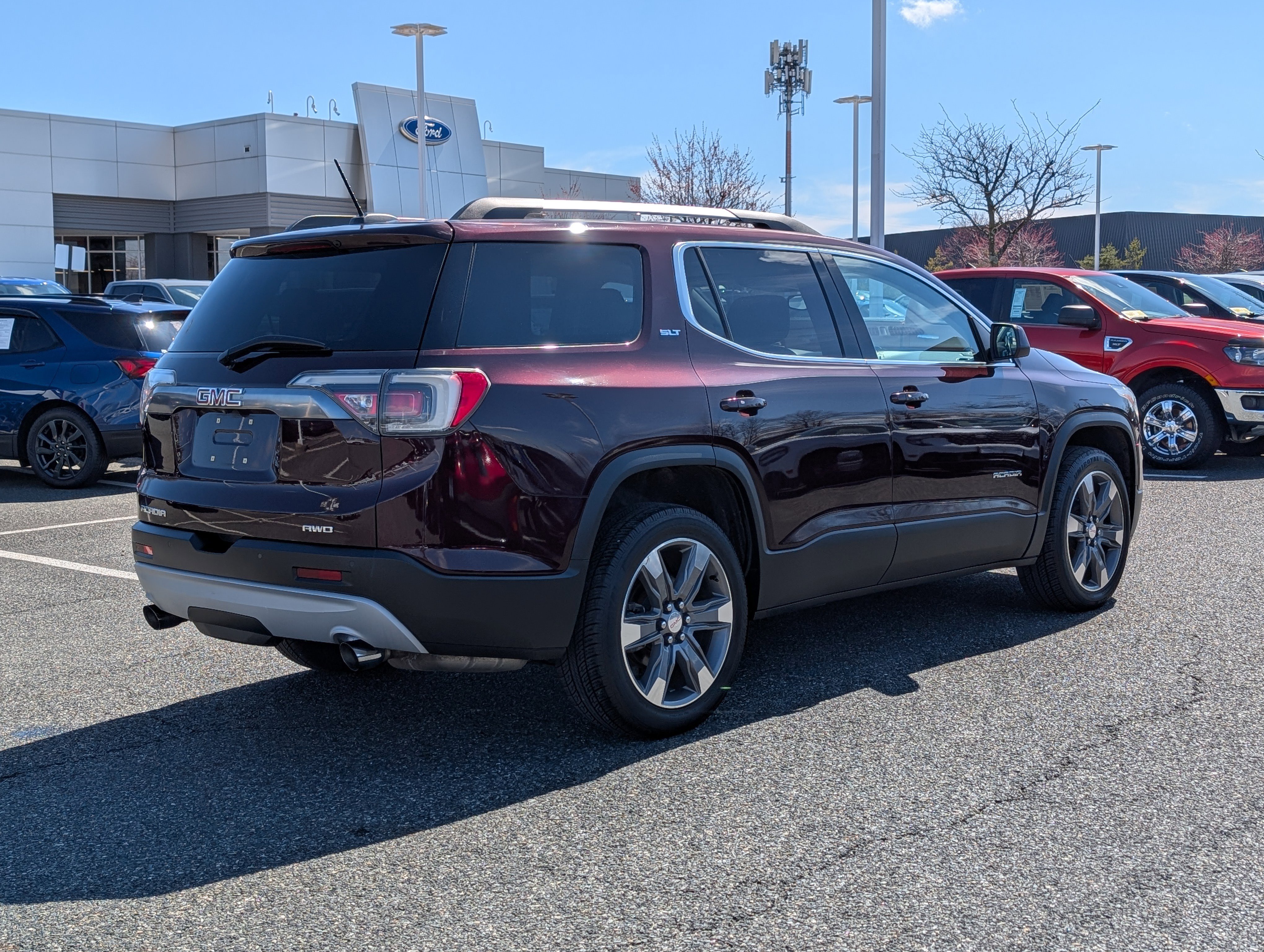 Used 2018 GMC Acadia SLT w/ LPO, Black Accent Package image 3