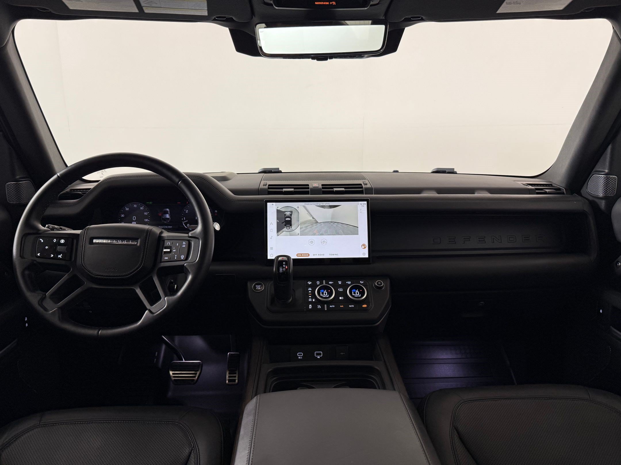 Used 2024 Land Rover Defender 110 X AWD/4WD image 16