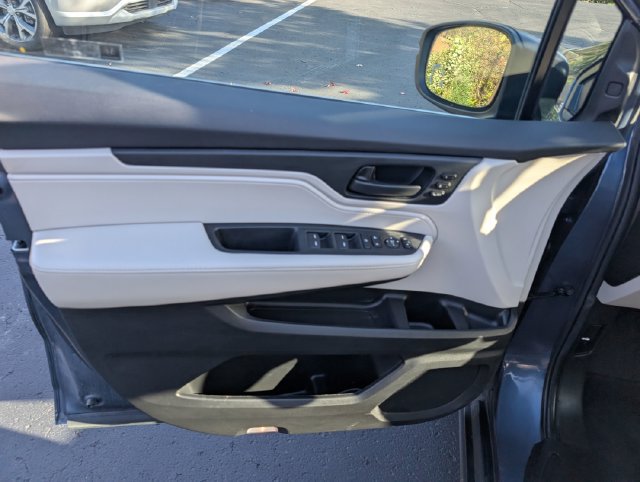 Used 2025 Honda Odyssey EX-L image 13