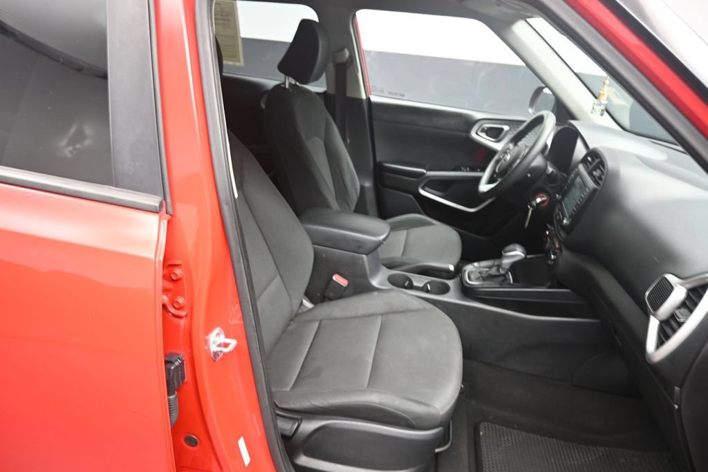 Used 2020 Kia Soul LX FWD image 27