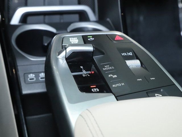 Used 2025 BMW X1 xDrive28i w/ Technology Package image 31