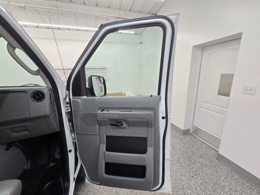 Used 2012 Ford E-150 and Econoline 150 w/ Crew Van Pkg RWD image 23
