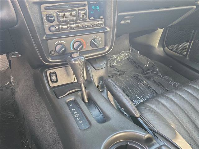 Used 2001 Chevrolet Camaro Z28 w/ SS Performance/Appearance Pkg RWD image 12