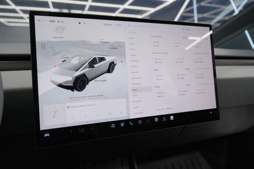 Used 2025 Tesla Cybertruck AWD Crew Cab image 71