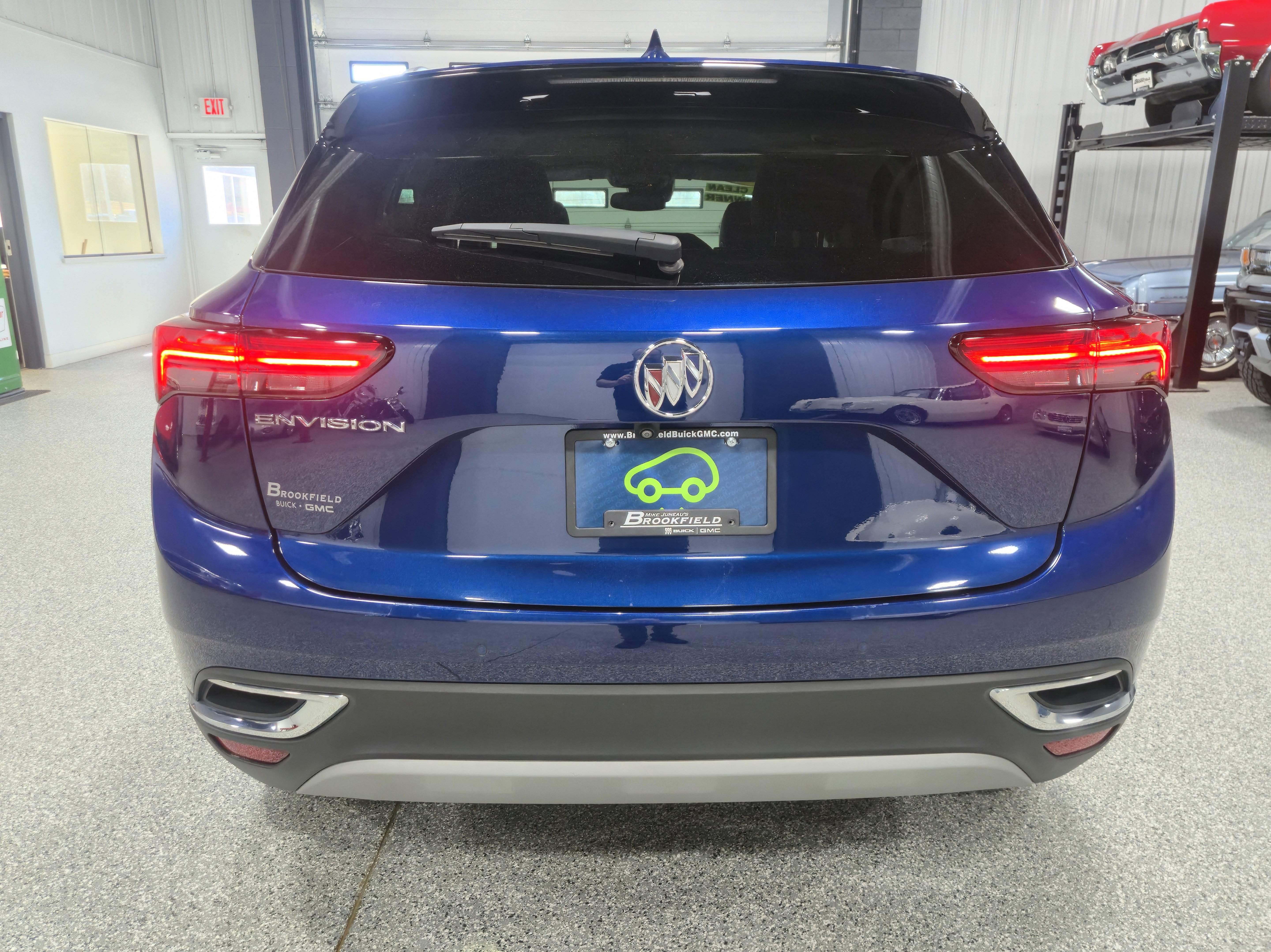 Certified 2023 Buick Envision Essence image 4