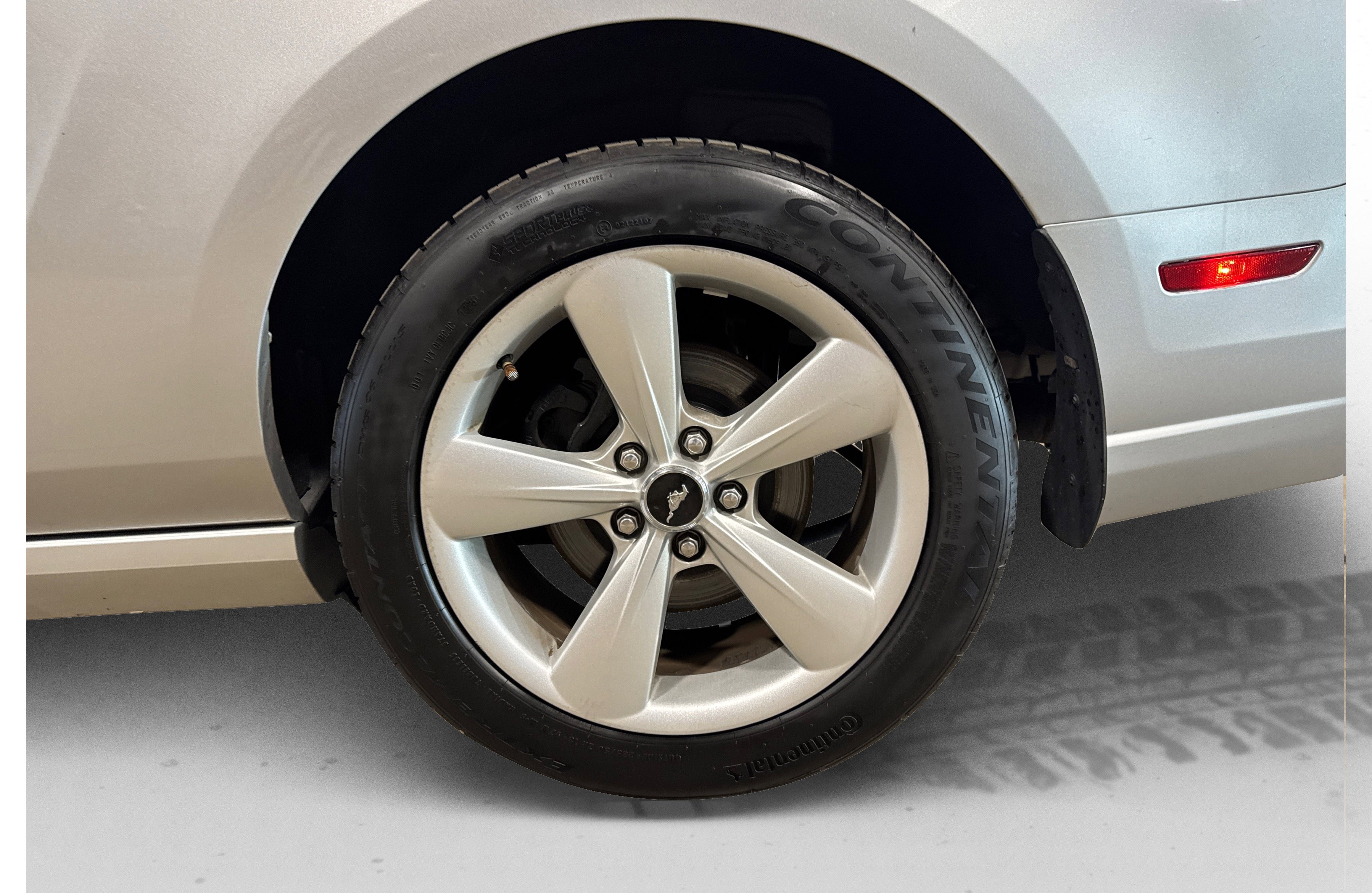 Used 2013 Ford Mustang GT image 45